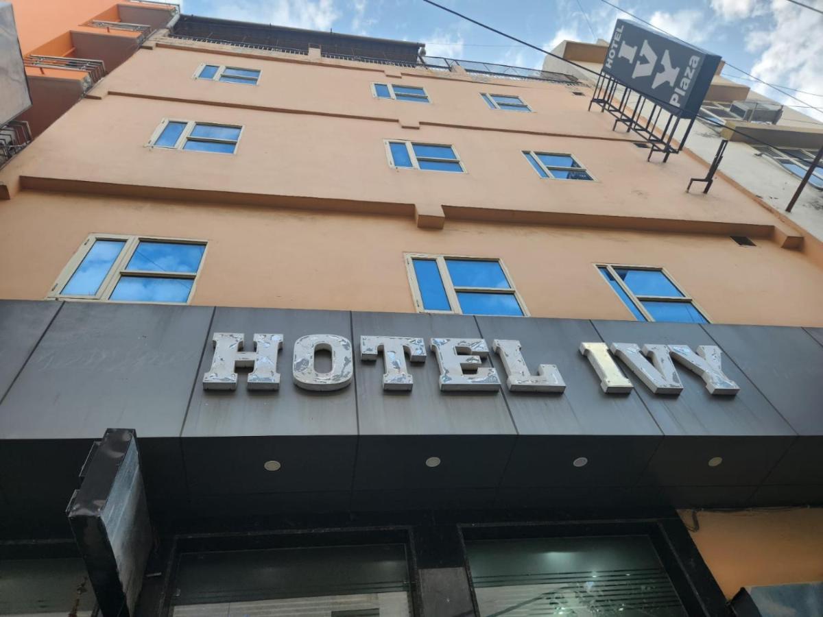 Hotel Ivy Plaza Luxury New Delhi Bagian luar foto